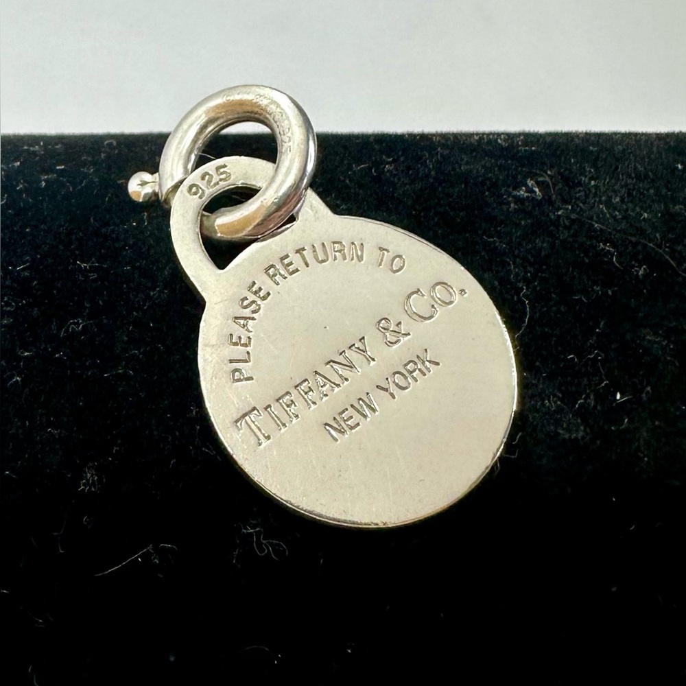 TIFFANY & CO. Sterling Silver Return To Tiffany Tag Charm Pendant Spring Ring 1”